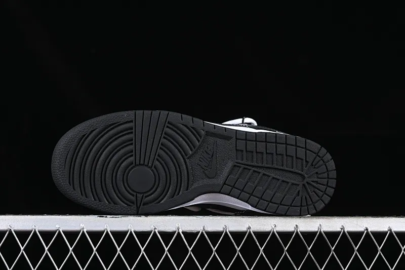 All Categories Nk SB Dunk Series Nk SB Dunk Low Low-top sneakers Nk Dunk Low Black and White Panda Customized version of deconstructed strap casual sneakers DD1391-100